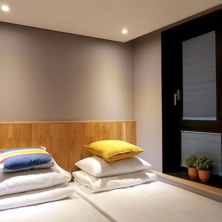Hostel Cleo Seoul Hongdae Eksteriør billede
