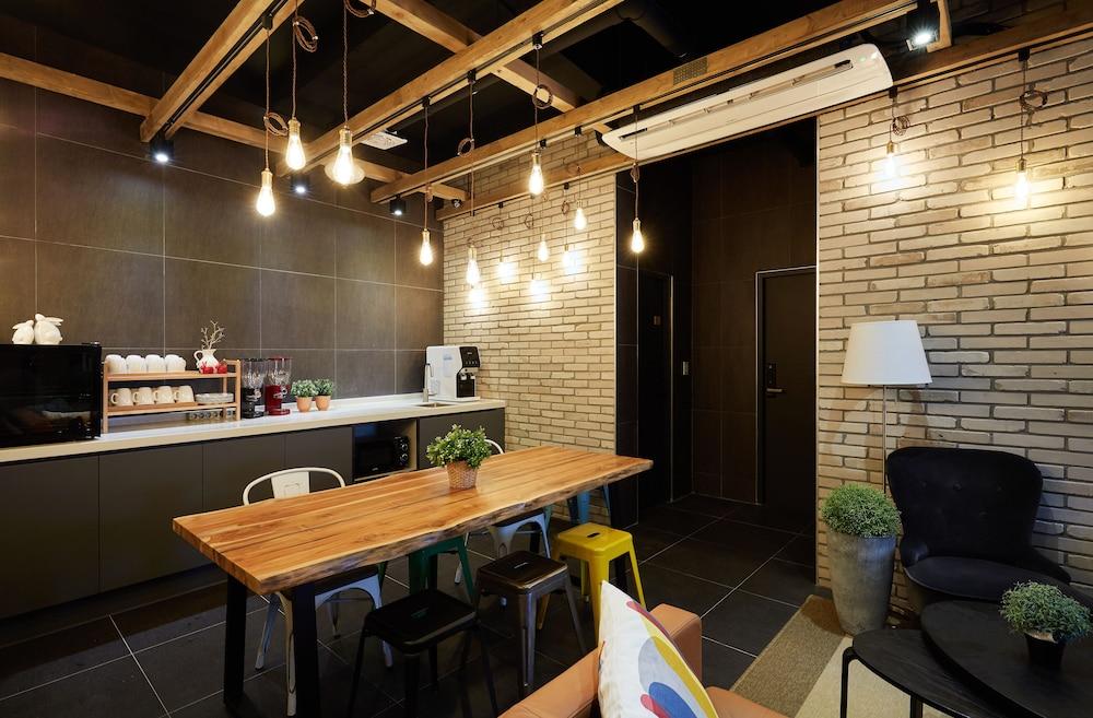 Hostel Cleo Seoul Hongdae Eksteriør billede